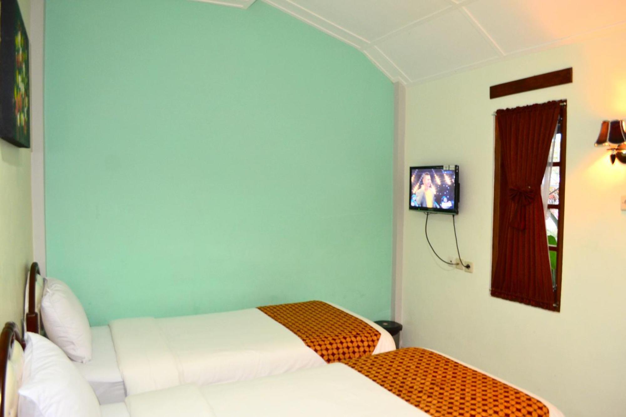 The Kresna Hotel Jogjakarta Kamer foto