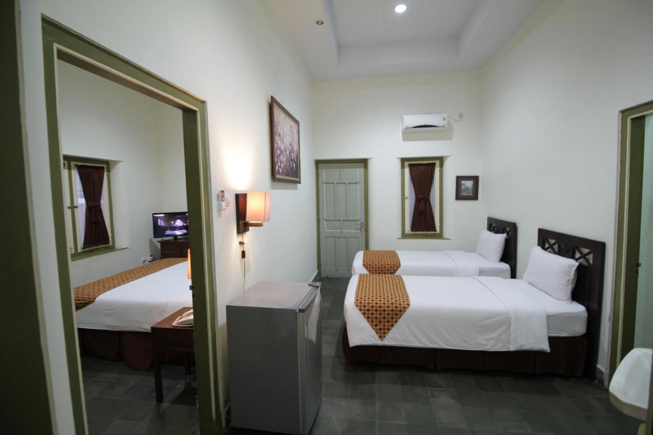 The Kresna Hotel Jogjakarta Buitenkant foto